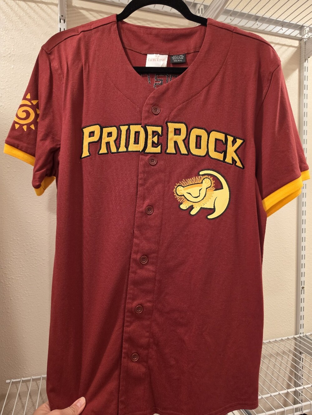 Disney The Lion King Mufasa Pride Rock Men's Burgundy and Yellow Baseball Shirt